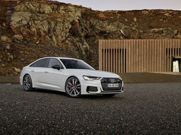 Electrifying Full Size Sedan: The Audi A6 55 Tfsi E Quattro