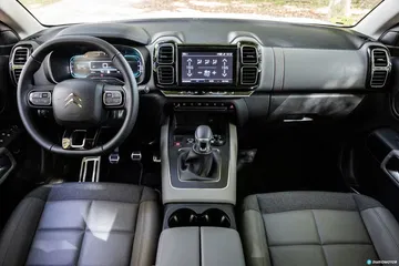 Citroen C5 Aircross Vs Peugeot 3008 16