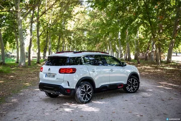 Citroen C5 Aircross Vs Peugeot 3008 18