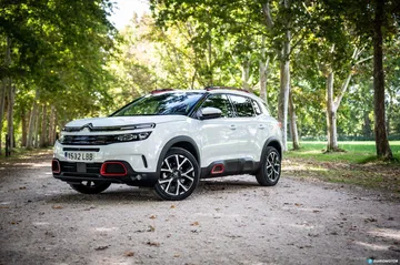 Citroen C5 Aircross Vs Peugeot 3008 20