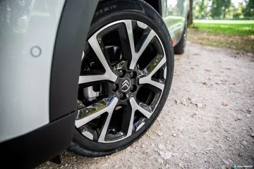 Citroen C5 Aircross Vs Peugeot 3008 21