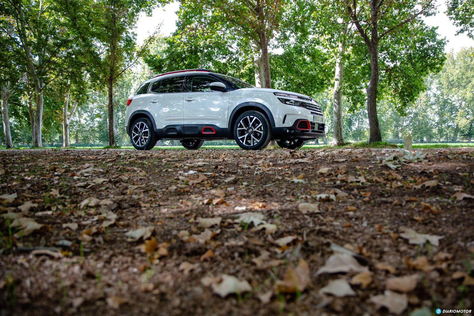 Citroen C5 Aircross Vs Peugeot 3008 28