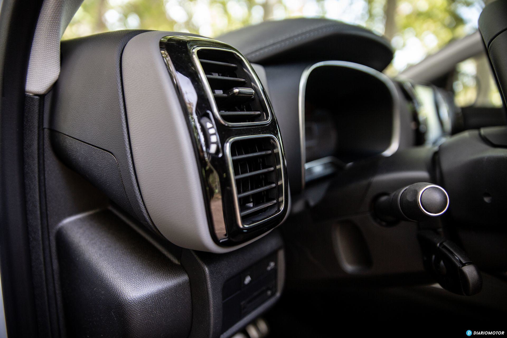 Citroen C5 Aircross Vs Peugeot 3008 37