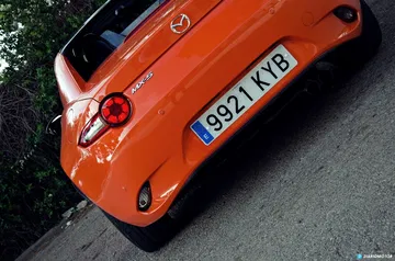 Mazda Mx 5 30th Dcd 1019 044