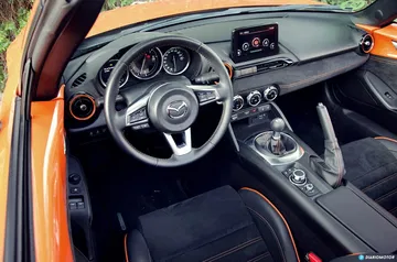 Mazda Mx 5 30th Dcd 1019 045
