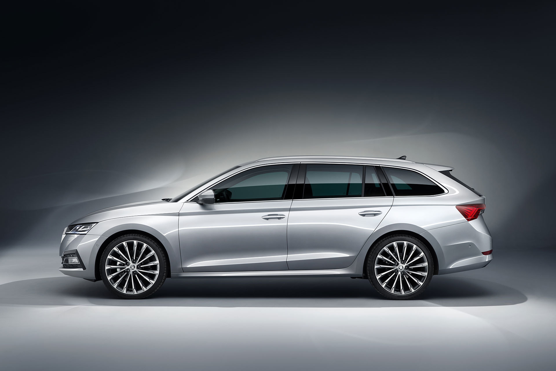 Skoda Octavia 2020 Gris 02