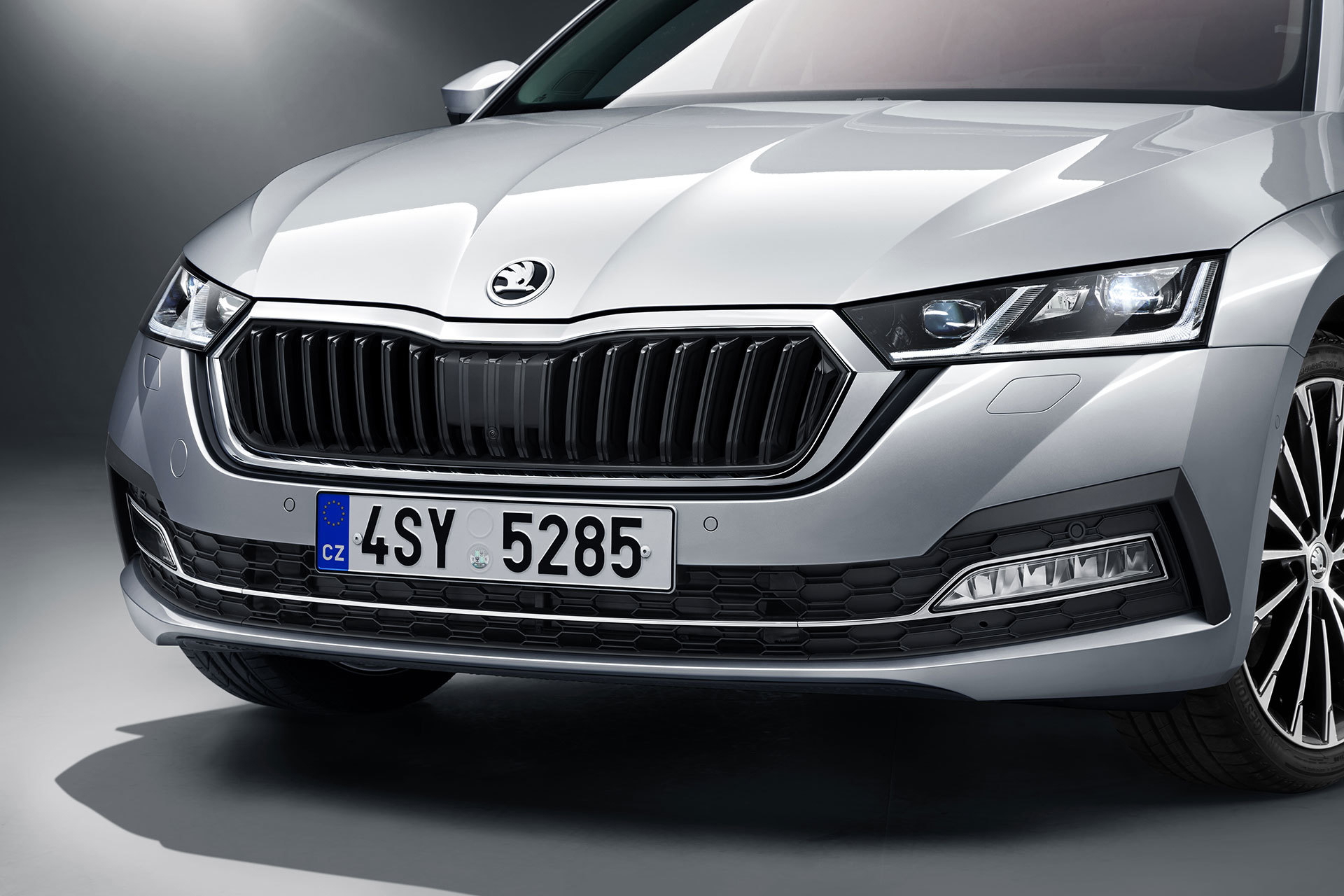 Skoda Octavia 2020 Gris 06