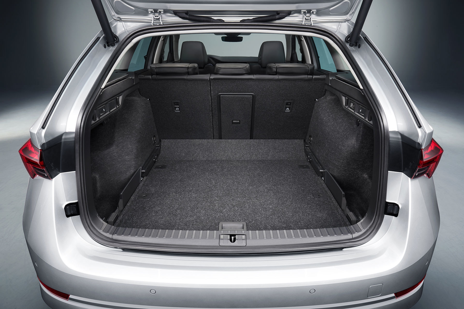 Skoda Octavia 2020 Gris 23