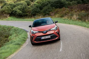 Toyota C Hr 2020 Naranja Movimiento 07