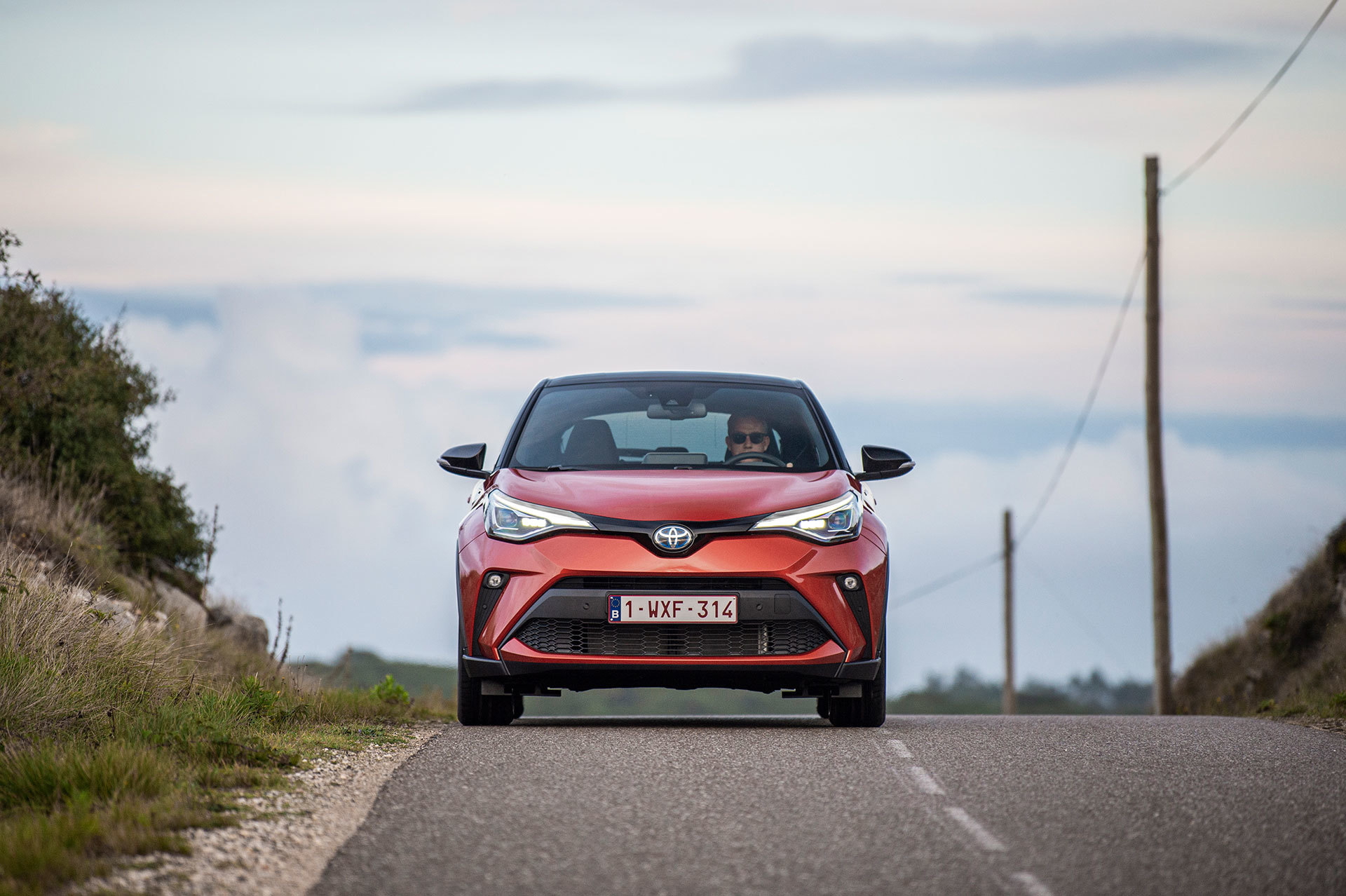Toyota C Hr 2020 Naranja Movimiento 16