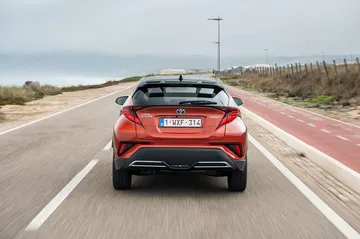 Toyota C Hr 2020 Naranja Movimiento 27