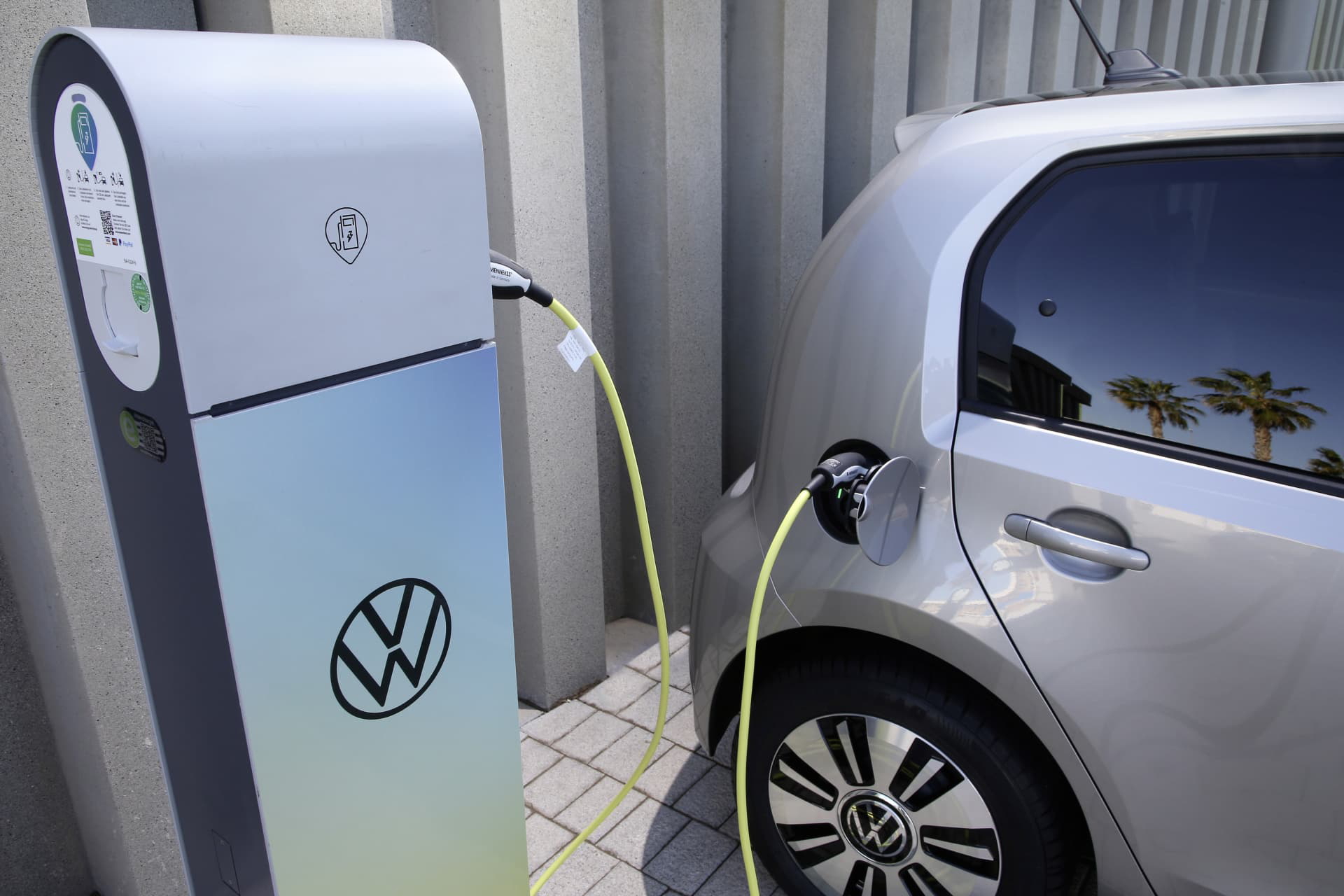 The New Volkswagen E Up!