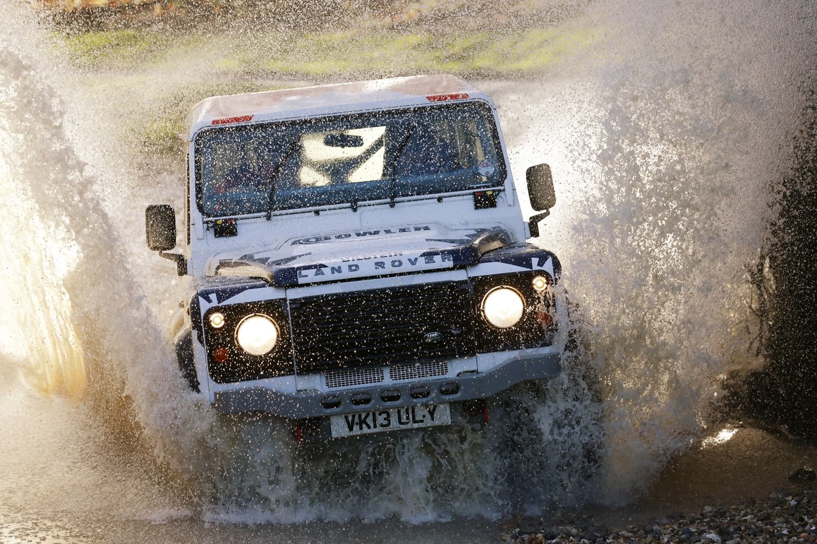 Bowler Land Rover 1219 003