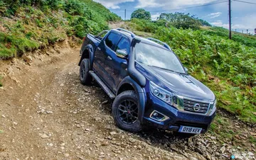 Ford Ranger Raptor Vs Nissan Navara At32 1219 009