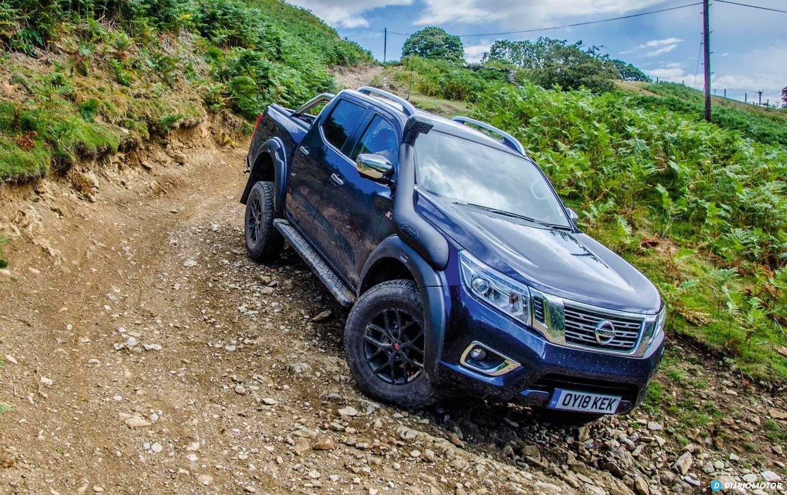 Ford Ranger Raptor Vs Nissan Navara At32 1219 009