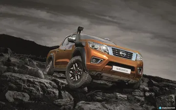 Ford Ranger Raptor Vs Nissan Navara At32 1219 012