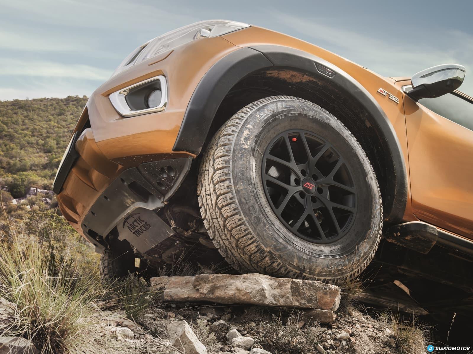 Ford Ranger Raptor Vs Nissan Navara At32 1219 013