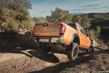 Ford Ranger Raptor Vs Nissan Navara At32 1219 018