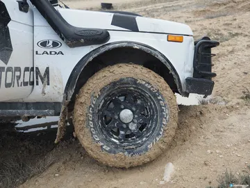 Lada Niva Exterior Blanco 00001