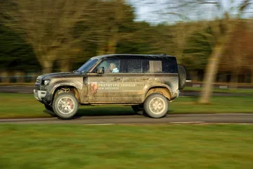 Land Rover Defender Dinamica Asfalto 00001