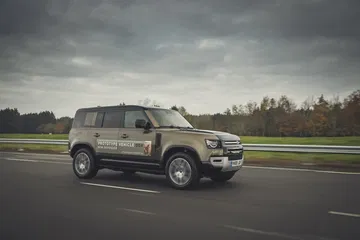 Land Rover Defender Dinamica Asfalto 00017