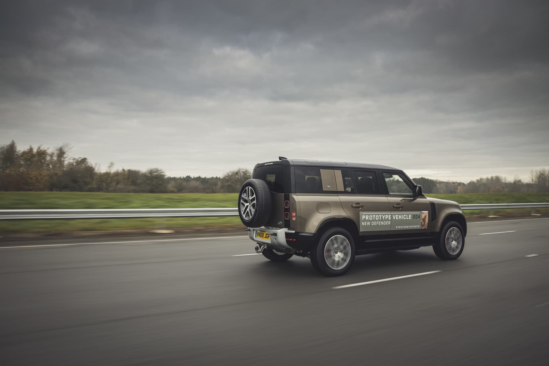 Land Rover Defender Dinamica Asfalto 00030