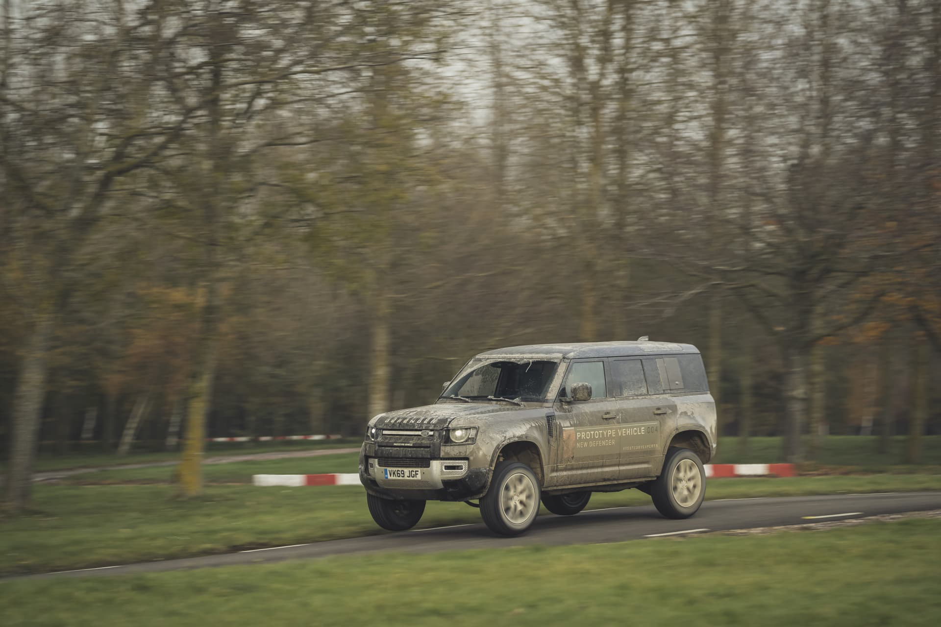 Land Rover Defender Dinamica Asfalto 00032
