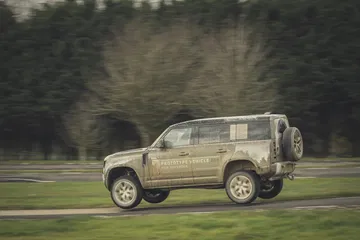 Land Rover Defender Dinamica Asfalto 00034