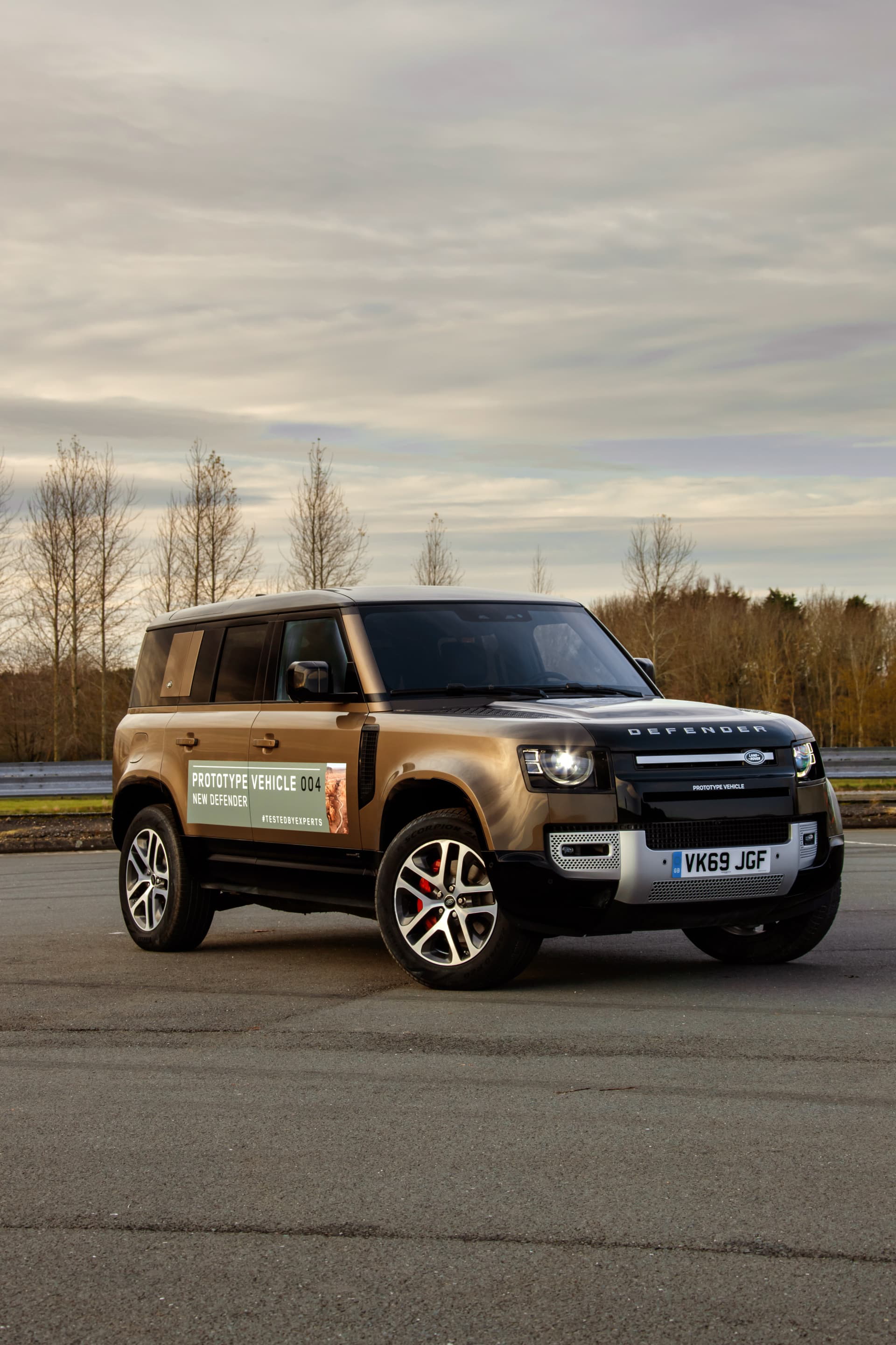 Land Rover Defender Exterior 00003
