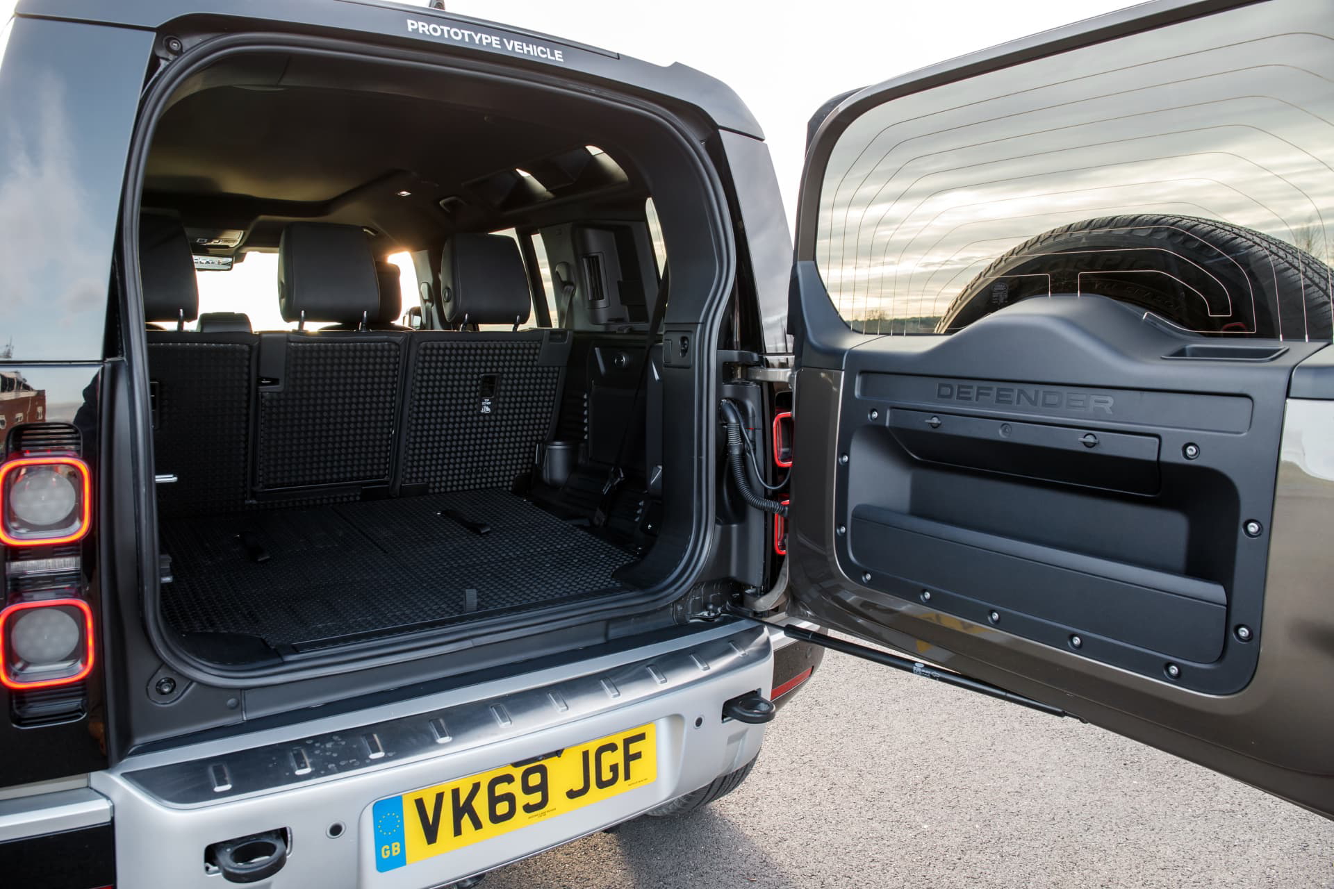 Land Rover Defender Interior 00002