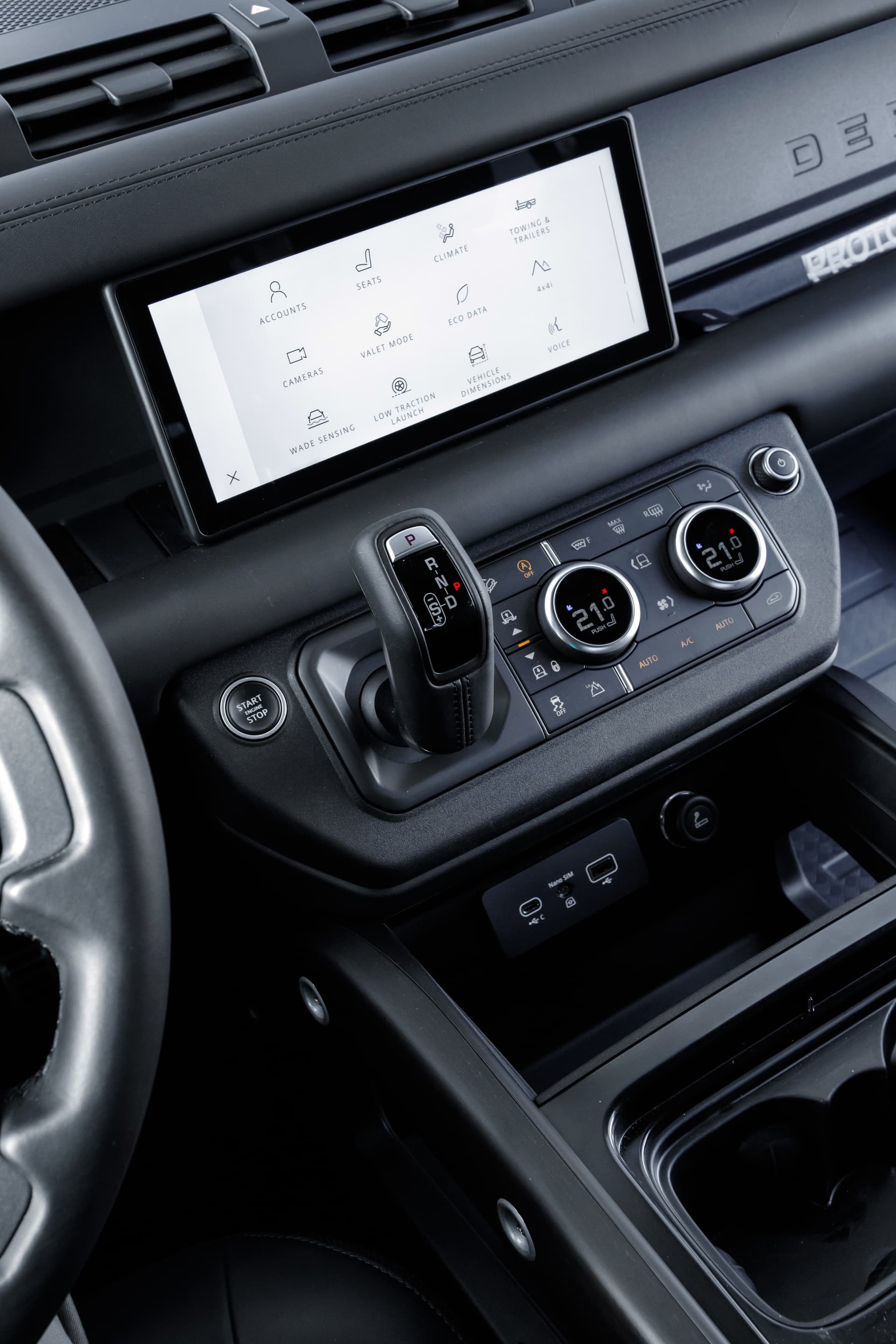 Land Rover Defender Interior 00010