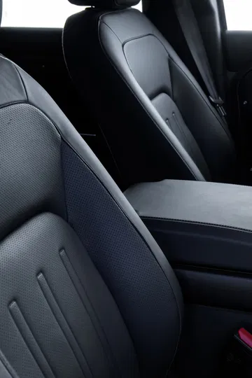 Land Rover Defender Interior 00012