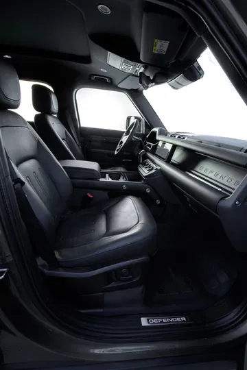 Land Rover Defender Interior 00015