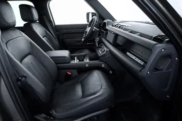 Land Rover Defender Interior 00016