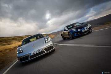 Prueba Alpine A110 Porsche Cayman T 8