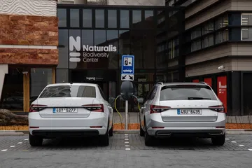 Skoda Superb Iv 001