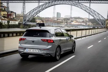 Volkswagen Golf 2020 1219 002