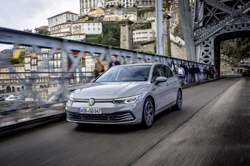 Volkswagen Golf 2020 1219 007