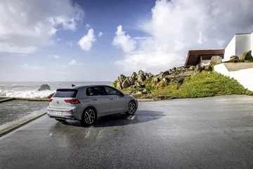 Volkswagen Golf 2020 1219 022