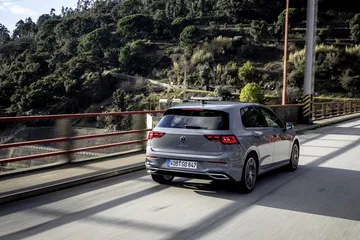 Volkswagen Golf 2020 1219 032