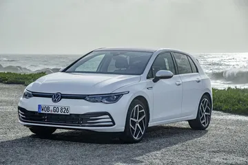 Volkswagen Golf 2020 1219 046