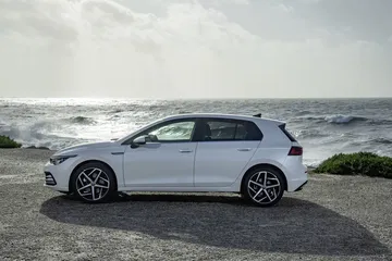 Volkswagen Golf 2020 1219 047
