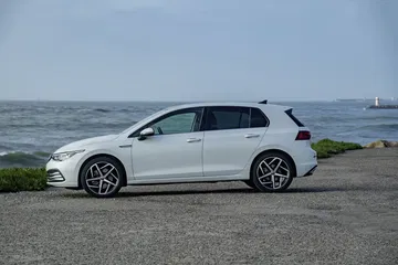 Volkswagen Golf 2020 1219 052