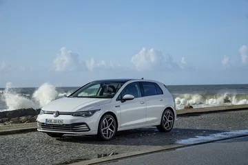 Volkswagen Golf 2020 1219 071