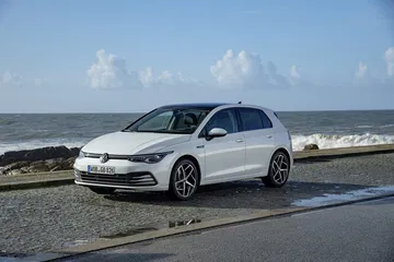 Volkswagen Golf 2020 1219 072