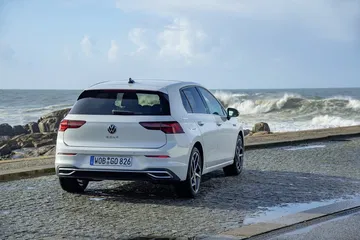 Volkswagen Golf 2020 1219 073