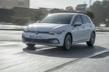 Volkswagen Golf 2020 1219 075