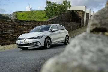 Volkswagen Golf 2020 1219 080