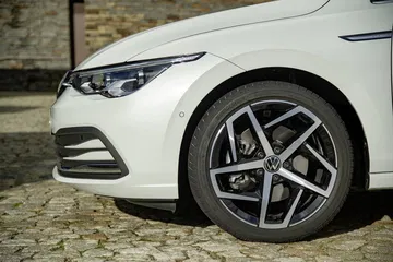 Volkswagen Golf 2020 1219 088