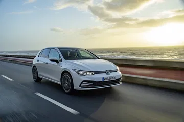Volkswagen Golf 2020 1219 175